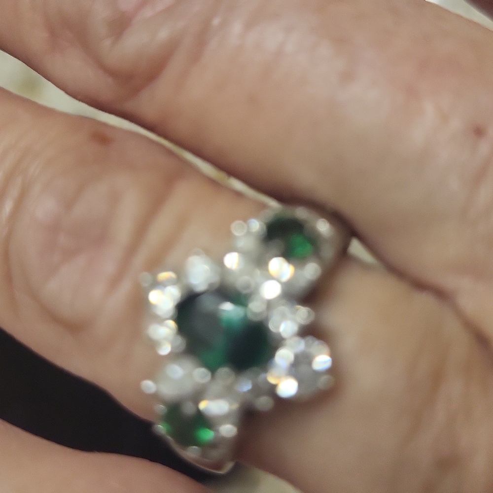 Tsavorite diamond ring In Platinum - Picture 5 of 10